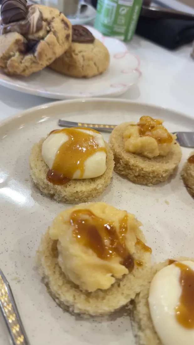 Tartaletas con caramelo por encima